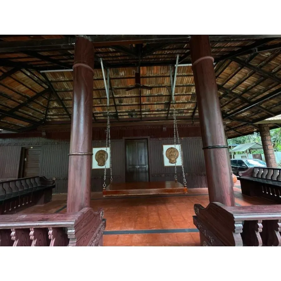 Kerala Heritage Home - Periya Veedu Neyyattinkara Индия
