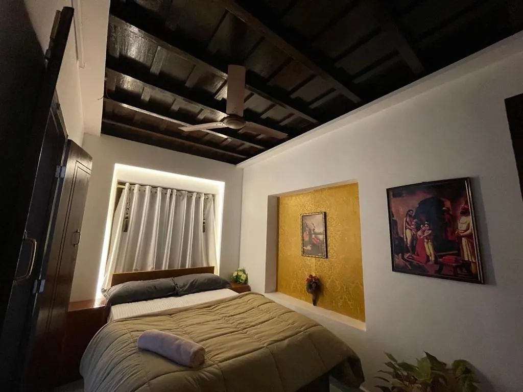 Kerala Heritage Home - Periya Veedu Neyyattinkara 0*,